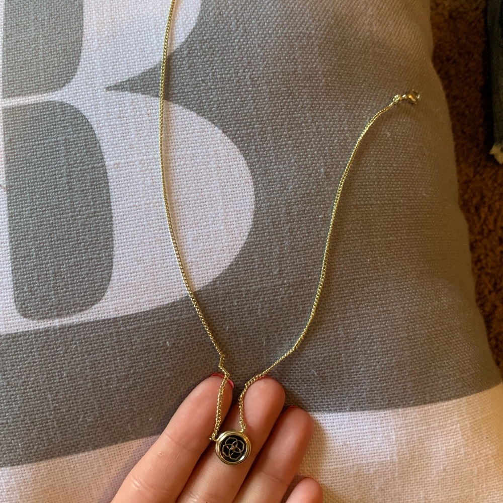 Kendra Scott Necklace